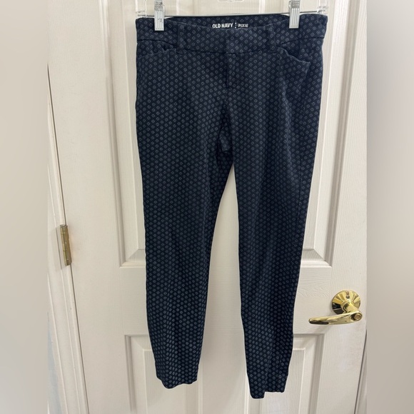 Old Navy Black Patterned Mid Rise Petite Pants - Picture 1 of 7